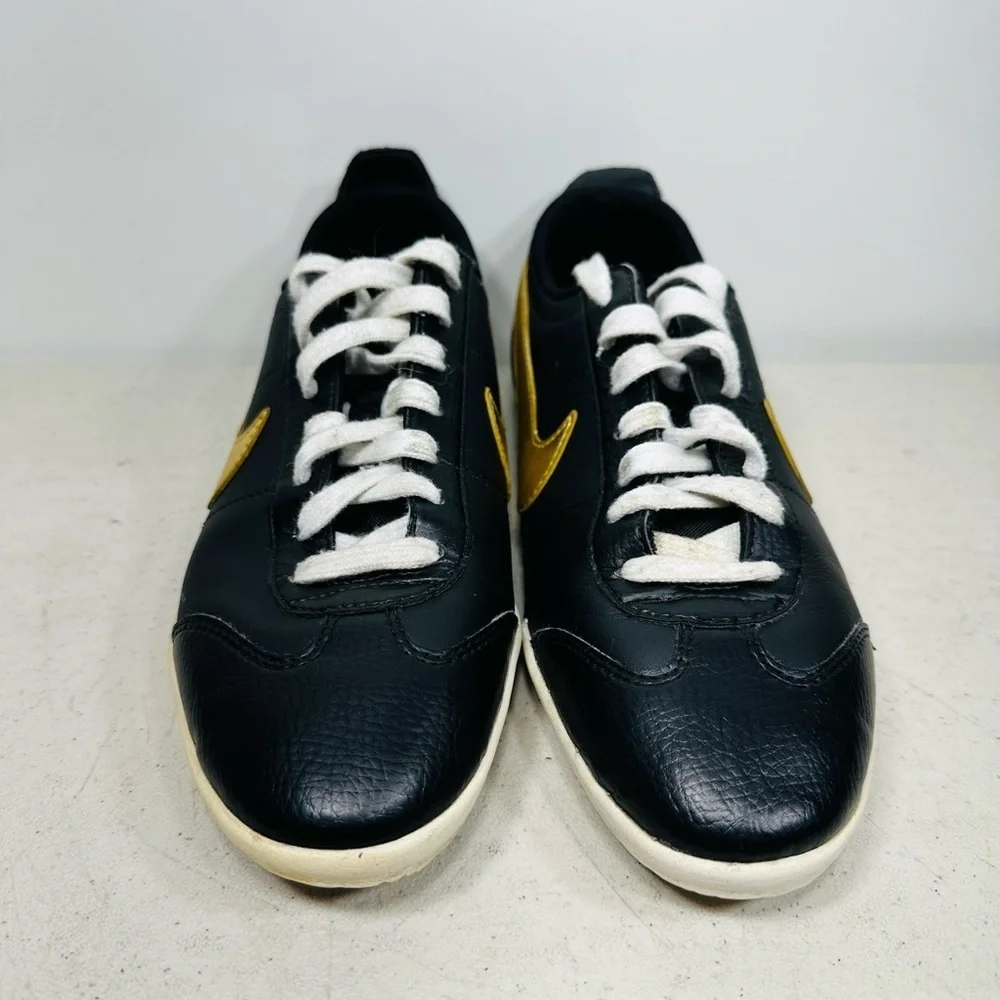 Women’s Nike 454408-004 size 9